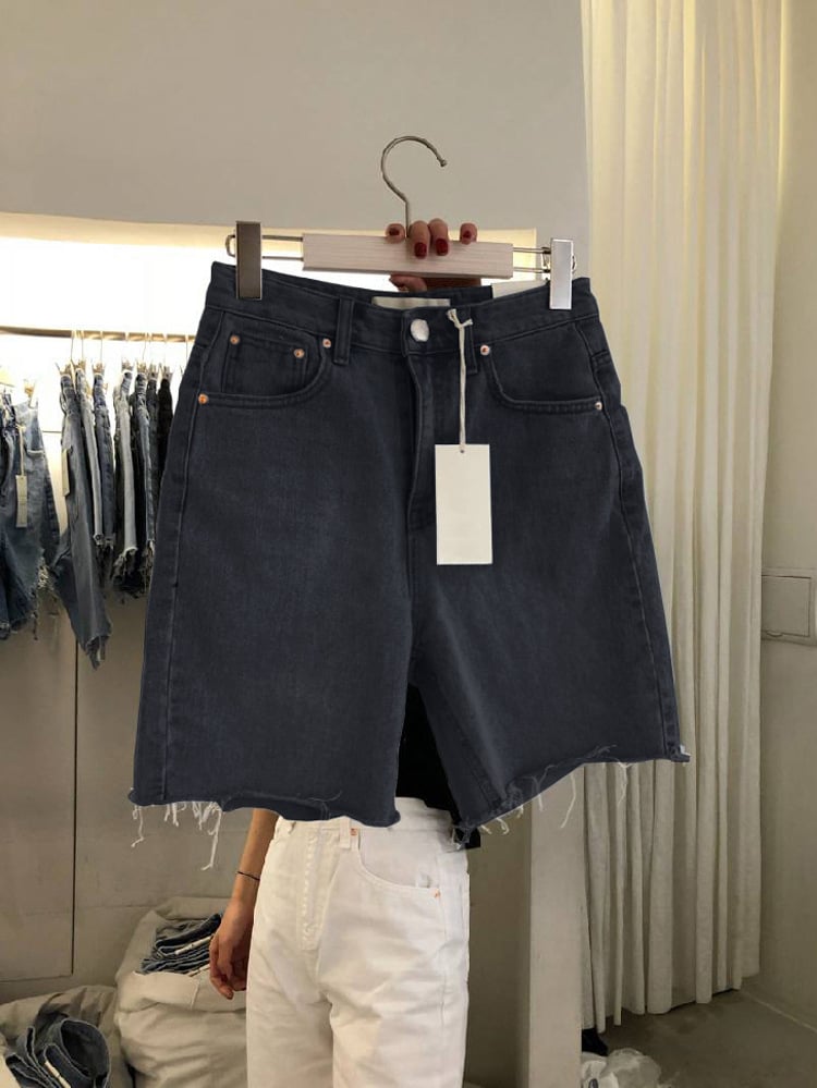 Chic Loose Fit Denim Shorts